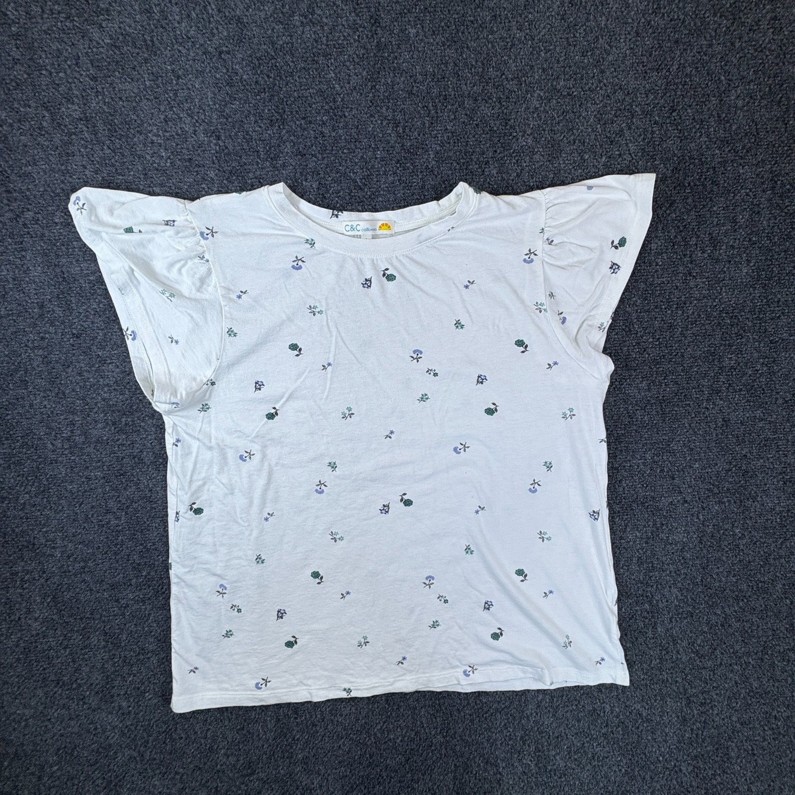 C&C California Top Womens Large White Floral Print Knit Flutter Sleeve Pullover